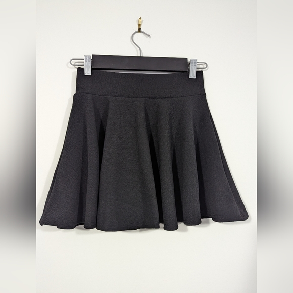 Black Midi Flared Stretch Party Skirt s: XS - Picture 3 of 6